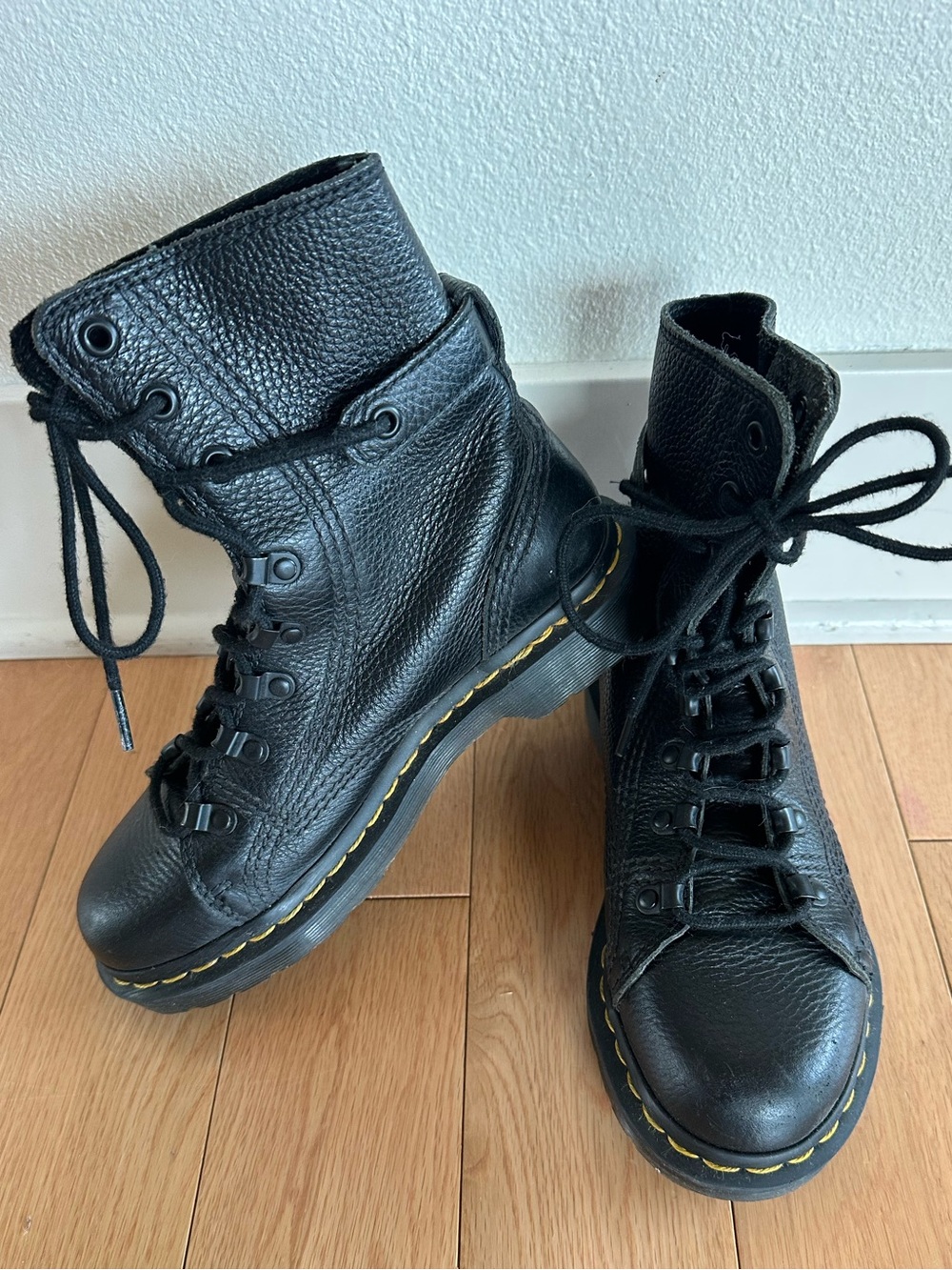 Dr. Martens Coraline Black Leather Lace-Up Combat Boots Size 6